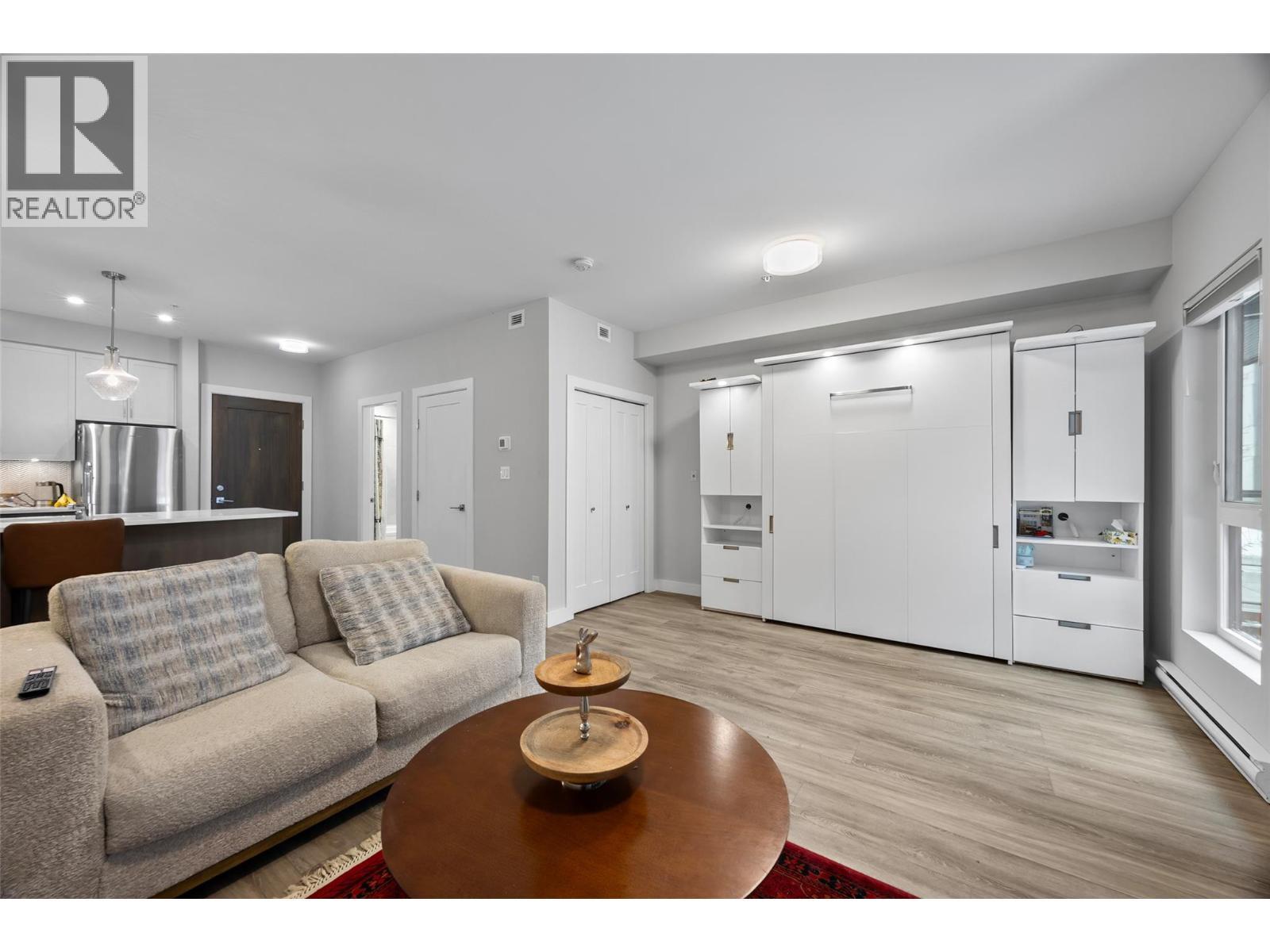 875 University Drive Unit# 105, Kamloops, BC - Indoor Photo Showing Living Room