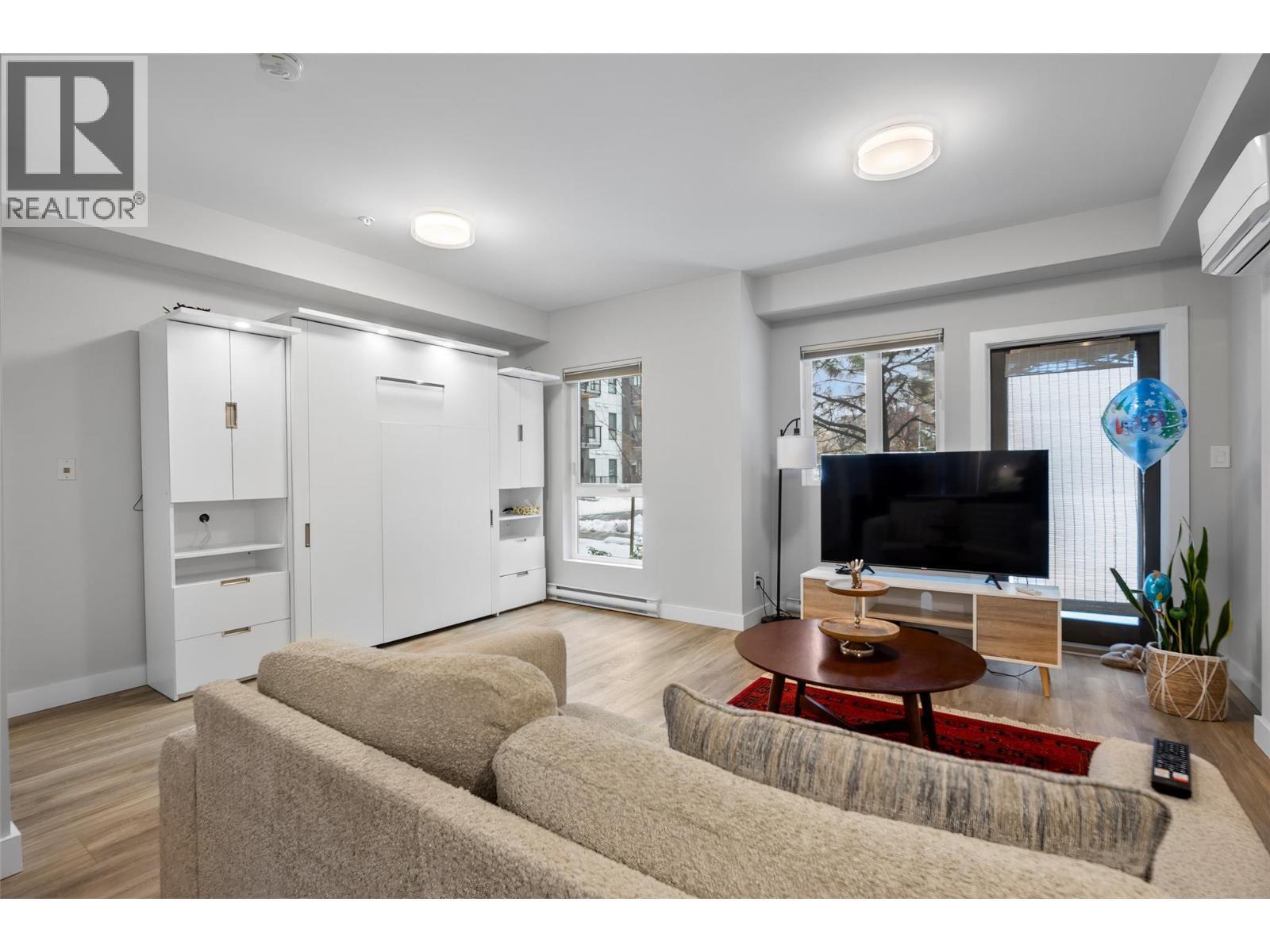 875 University Drive Unit# 105, Kamloops, BC - Indoor Photo Showing Living Room