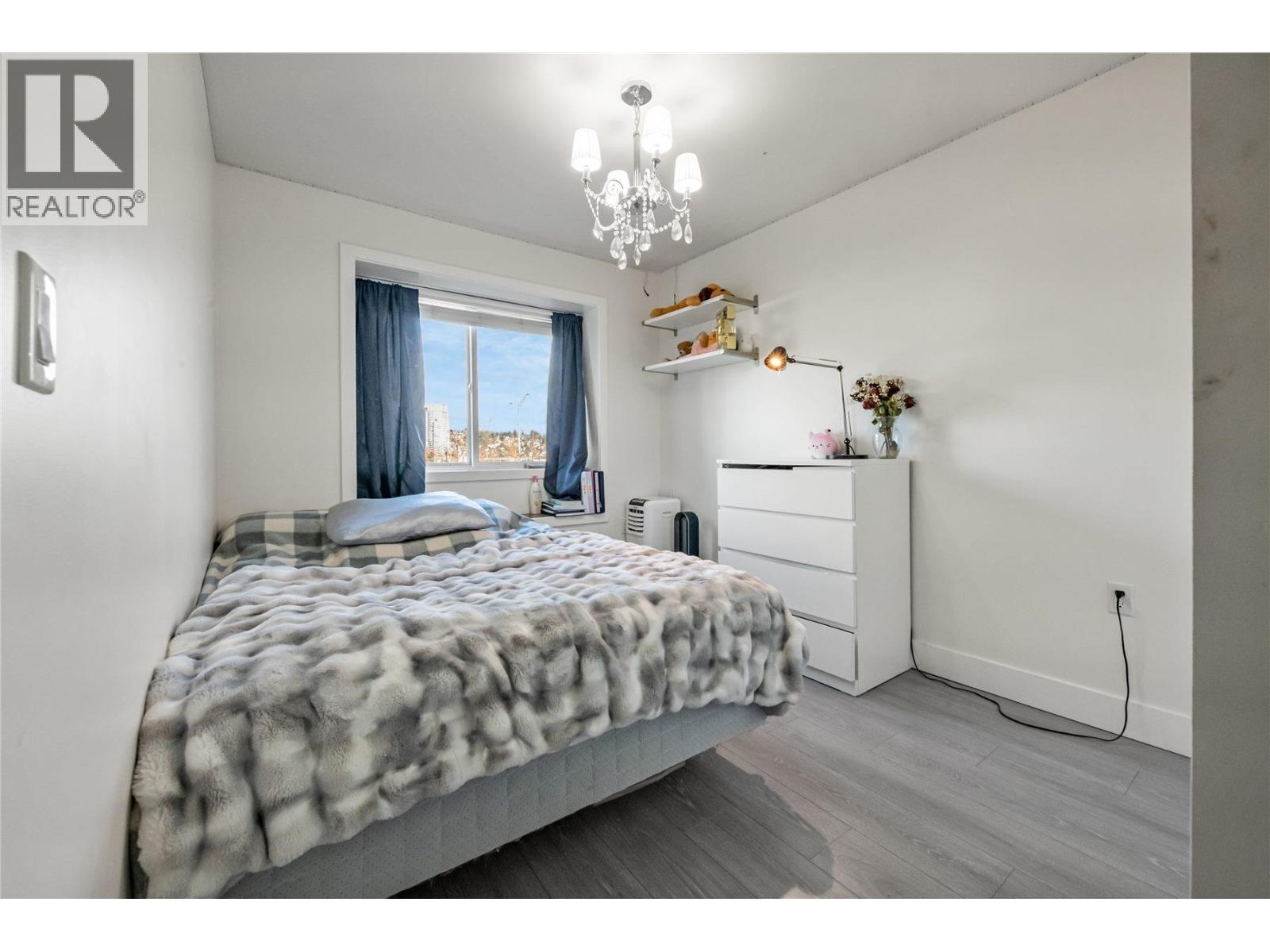 5461 Manor Street, Burnaby, BC - Indoor Photo Showing Bedroom