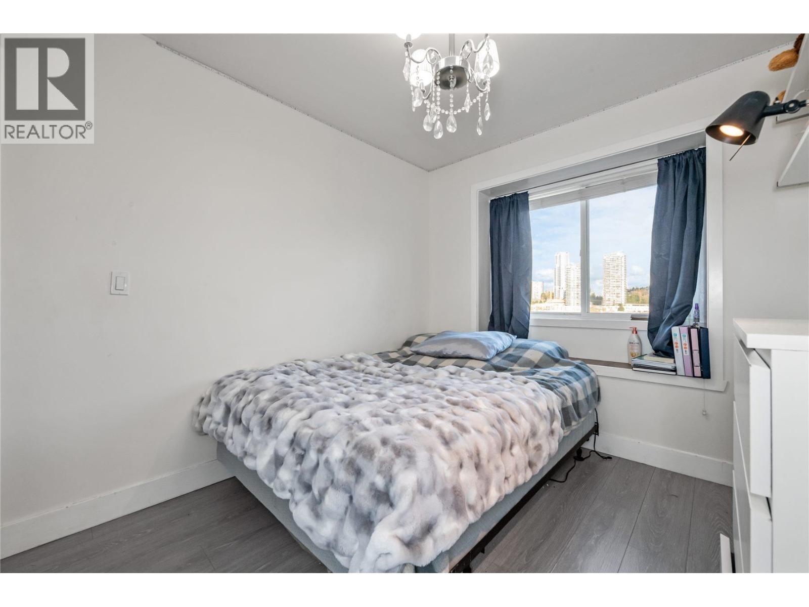 5461 Manor Street, Burnaby, BC - Indoor Photo Showing Bedroom
