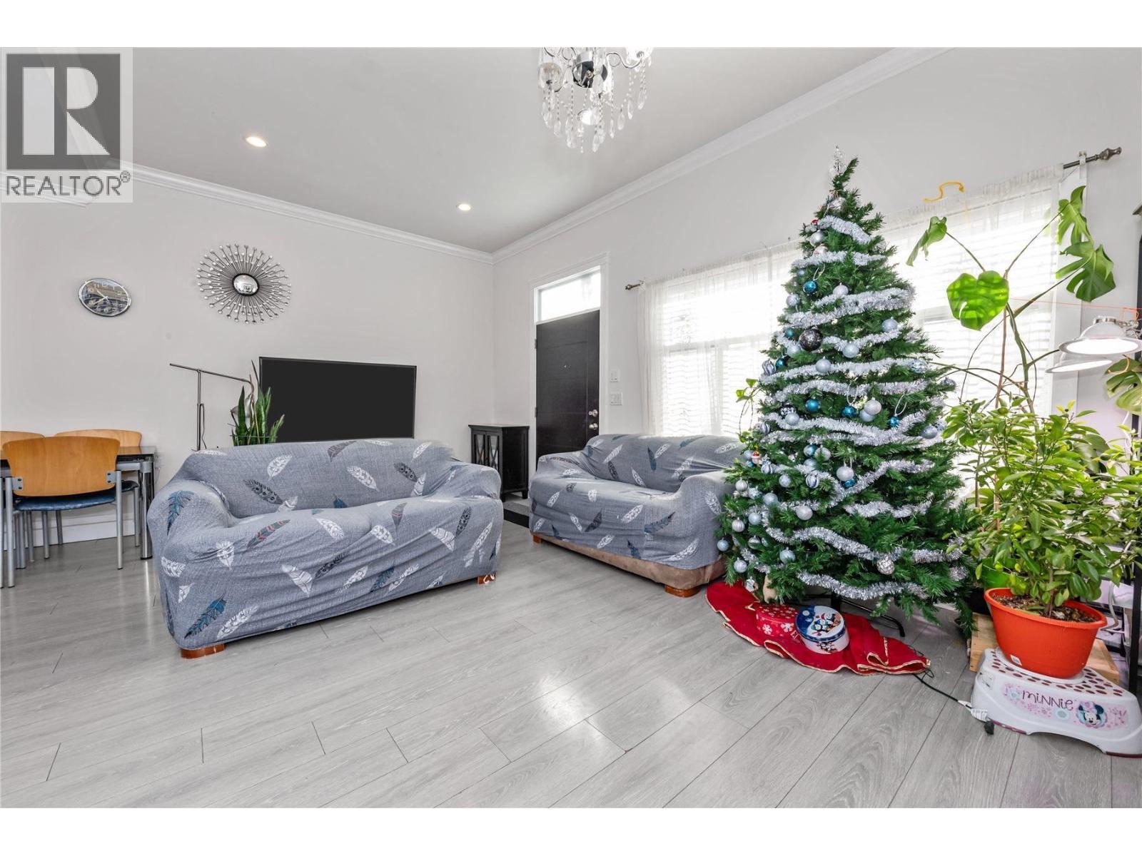 5461 Manor Street, Burnaby, BC - Indoor Photo Showing Other Room