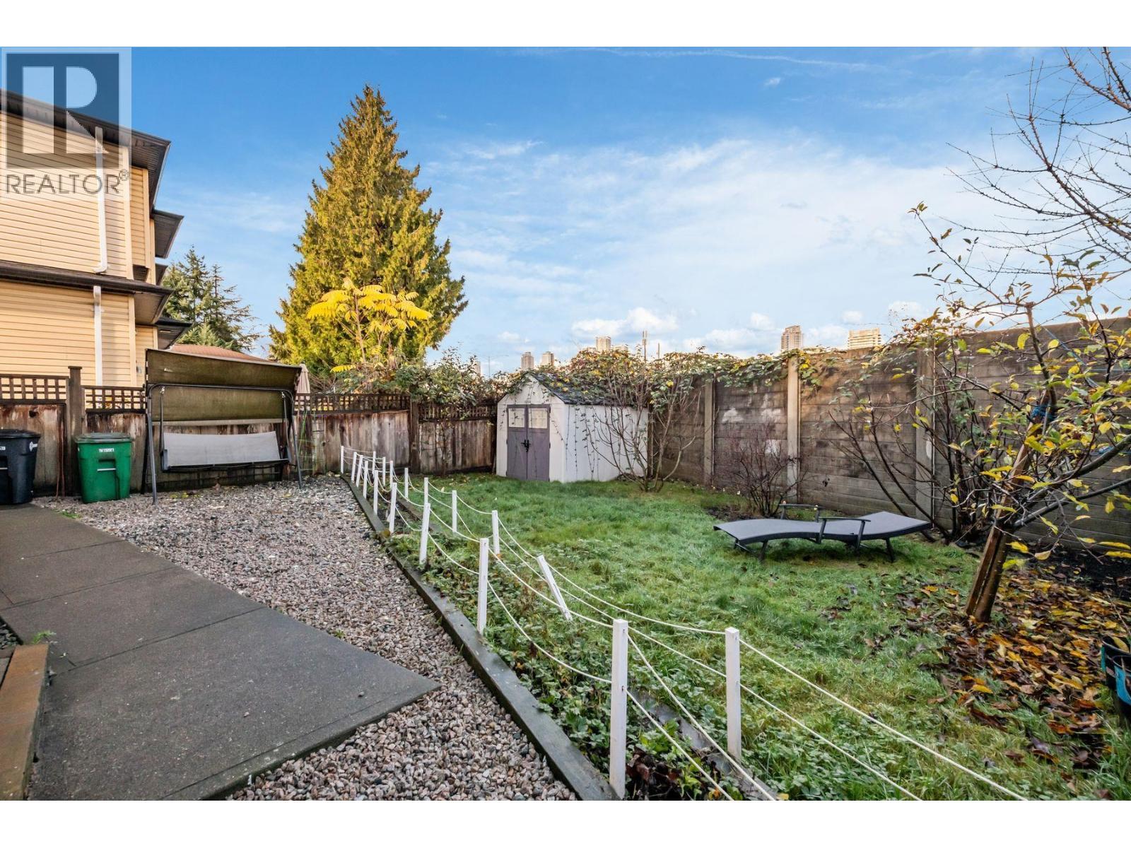 5461 Manor Street, Burnaby, BC - Outdoor
