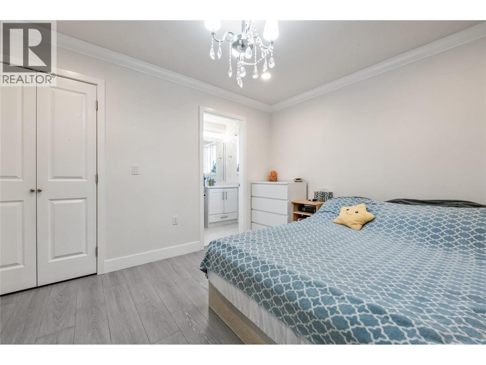 5461 Manor Street, Burnaby, BC - Indoor Photo Showing Bedroom
