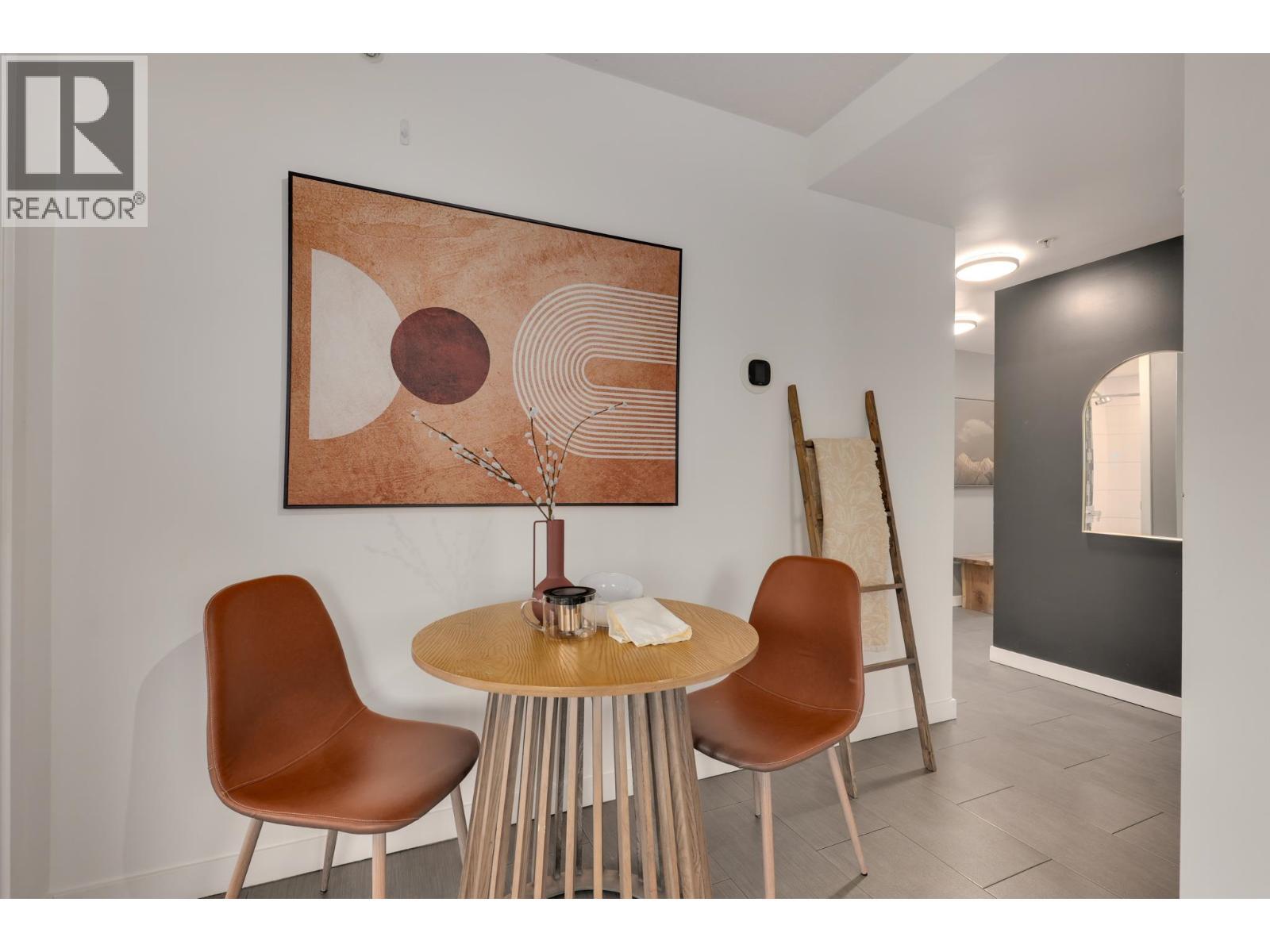 1102 66 W Cordova Street, Vancouver, BC - Indoor