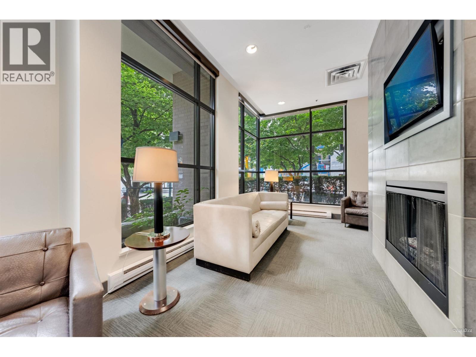 1804 1295 Richards Street, Vancouver, BC - Indoor Photo Showing Living Room With Fireplace