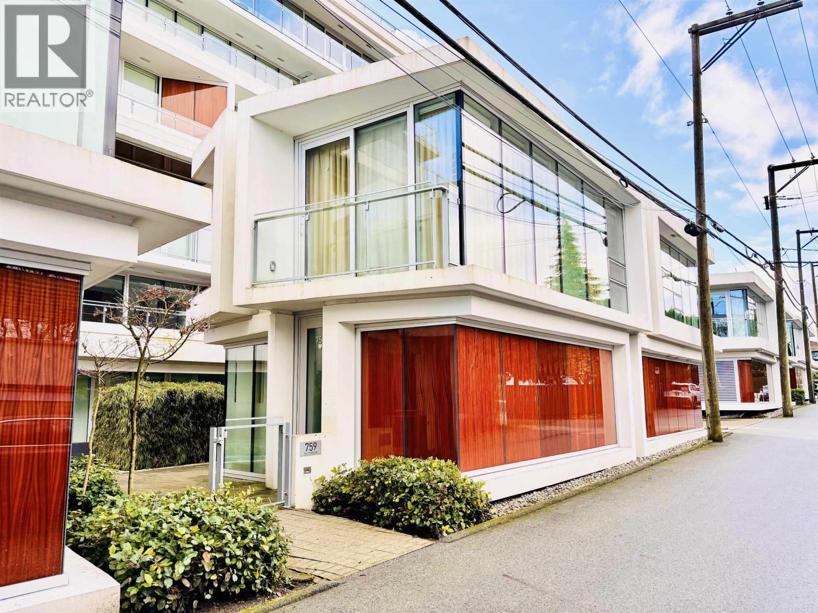 759 W 41St Avenue, Vancouver, BC - Outdoor