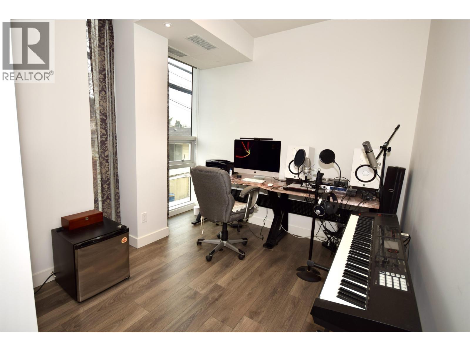 759 W 41St Avenue, Vancouver, BC - Indoor Photo Showing Office