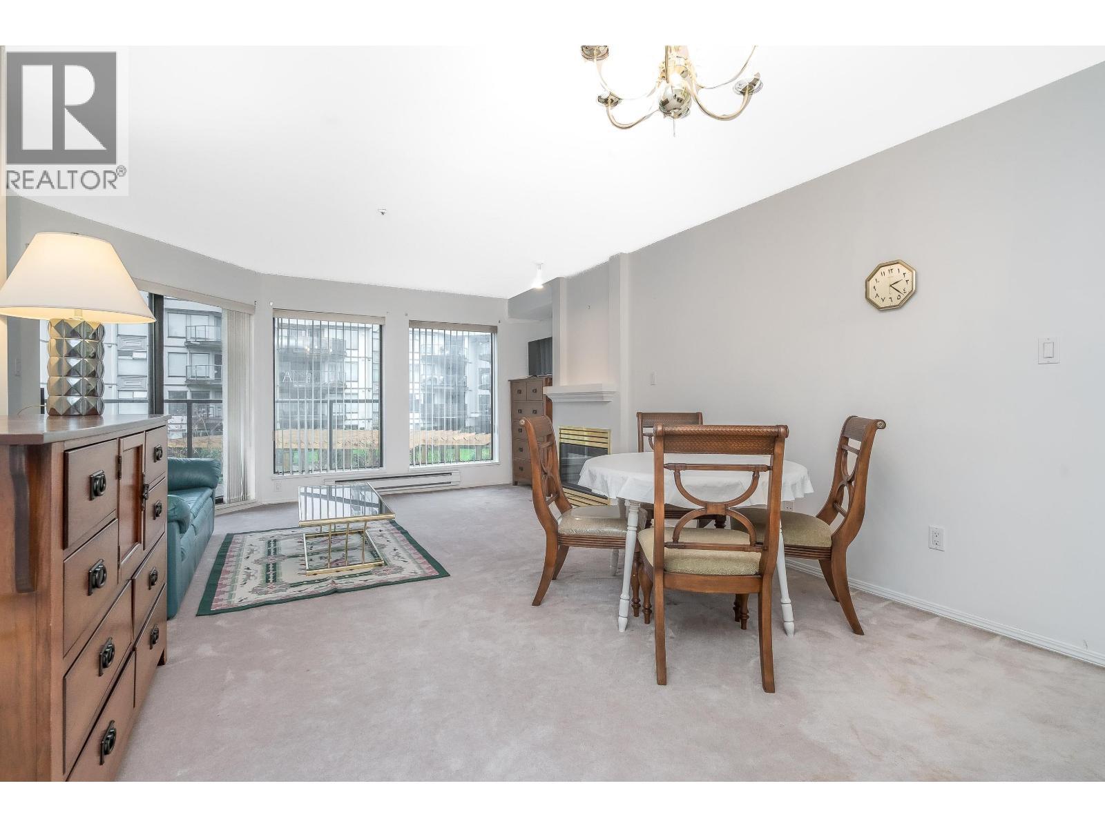 208 2968 Burlington Drive, Coquitlam, BC - Indoor Photo Showing Dining Room
