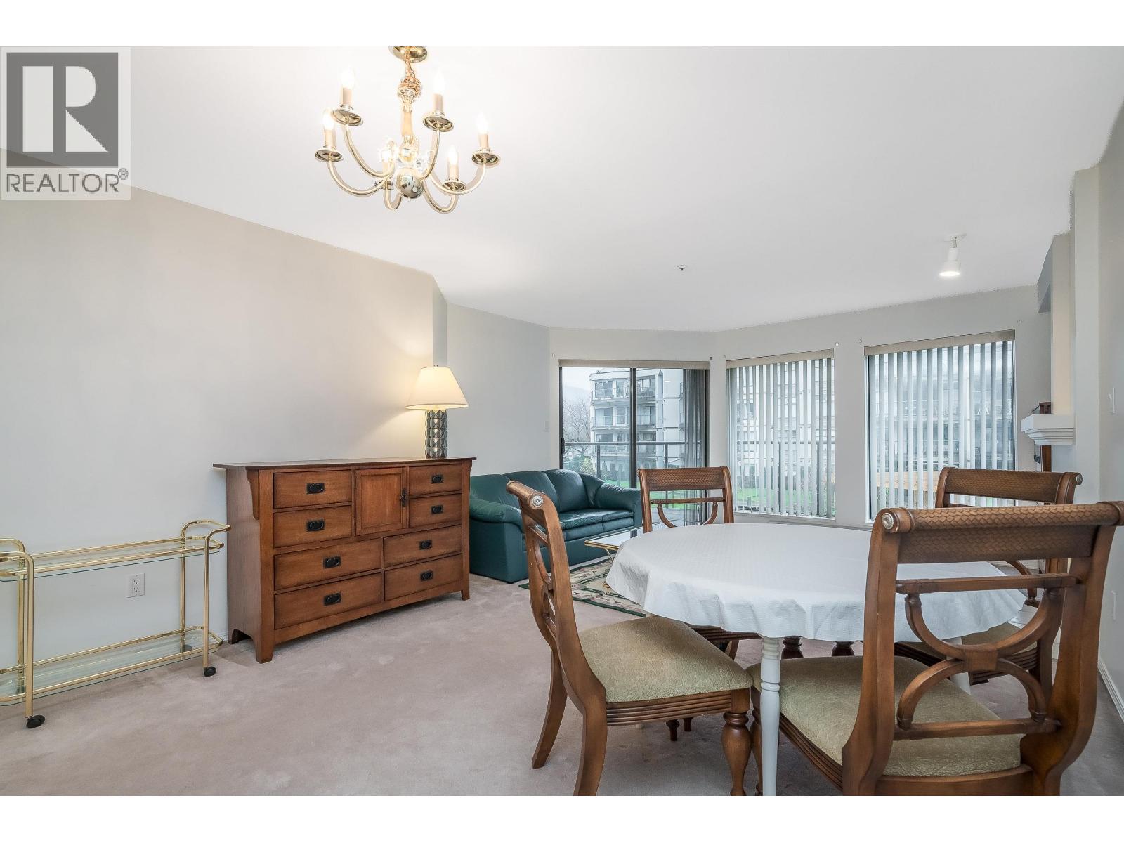 208 2968 Burlington Drive, Coquitlam, BC - Indoor Photo Showing Dining Room