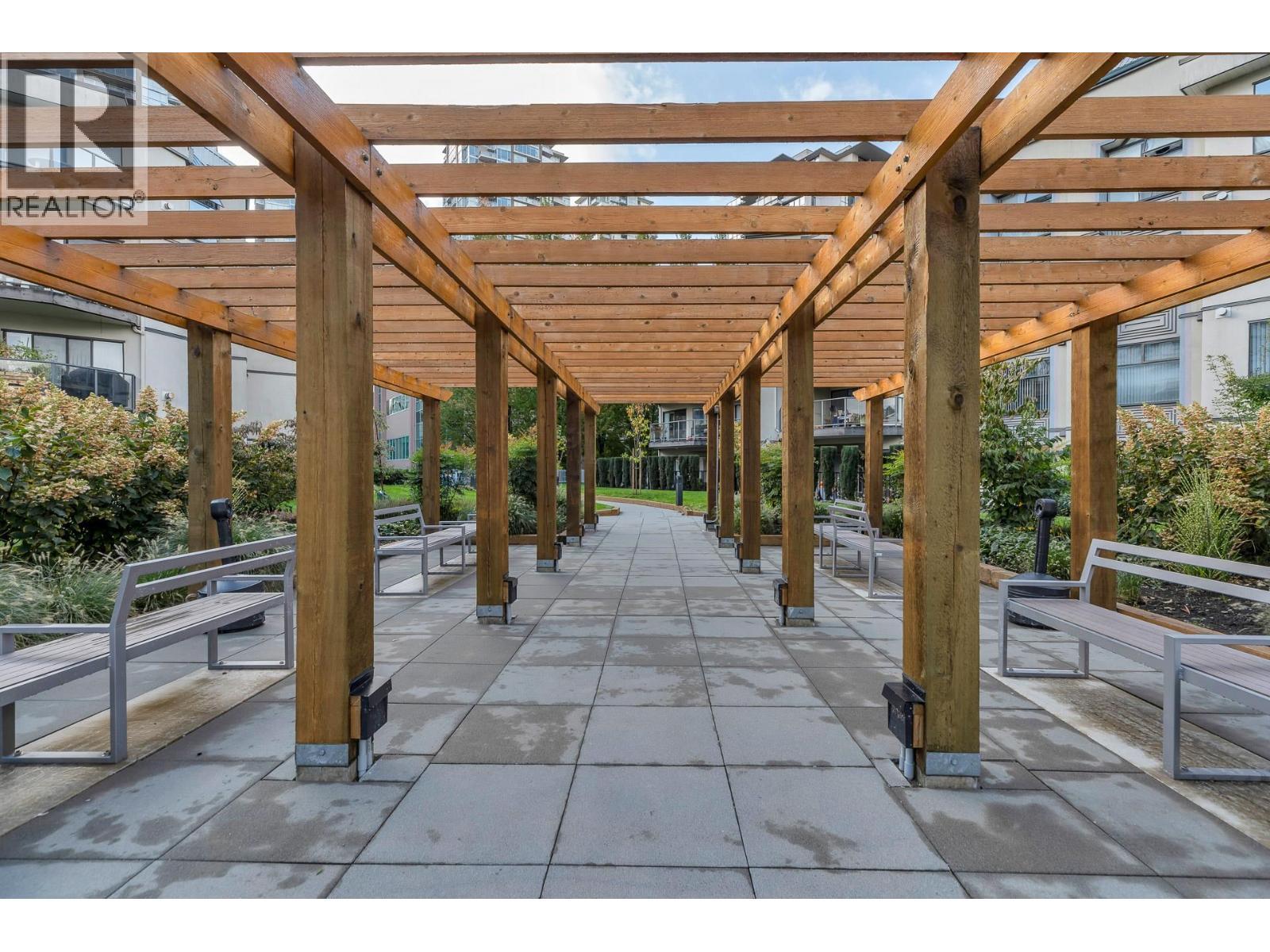 208 2968 Burlington Drive, Coquitlam, BC - Outdoor