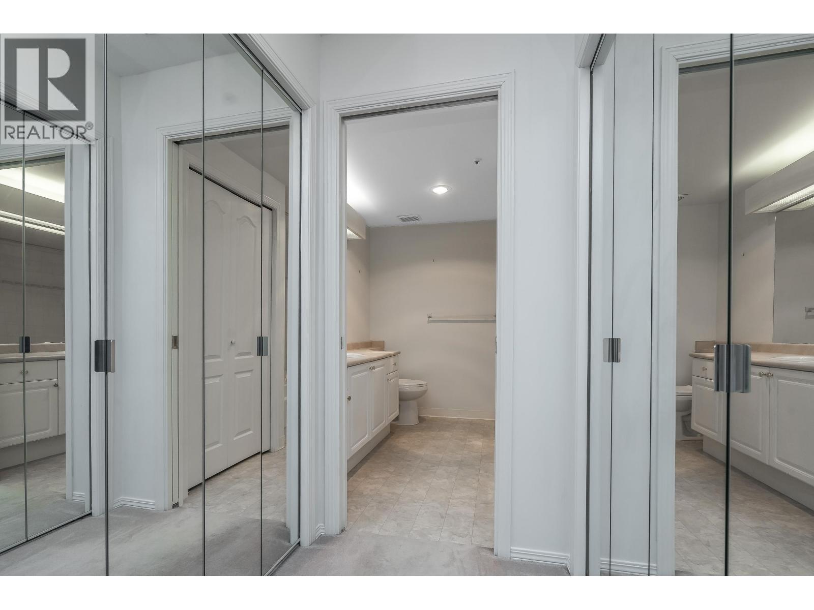 208 2968 Burlington Drive, Coquitlam, BC - Indoor