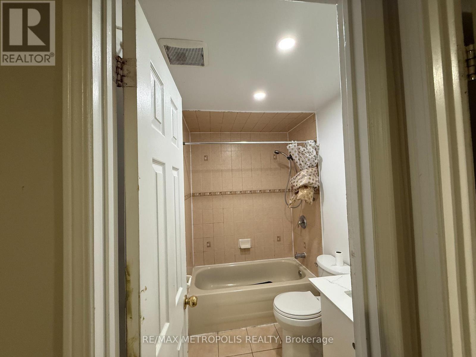 Bsmt - 106 Marydale Avenue, Markham, ON - Indoor Photo Showing Bathroom