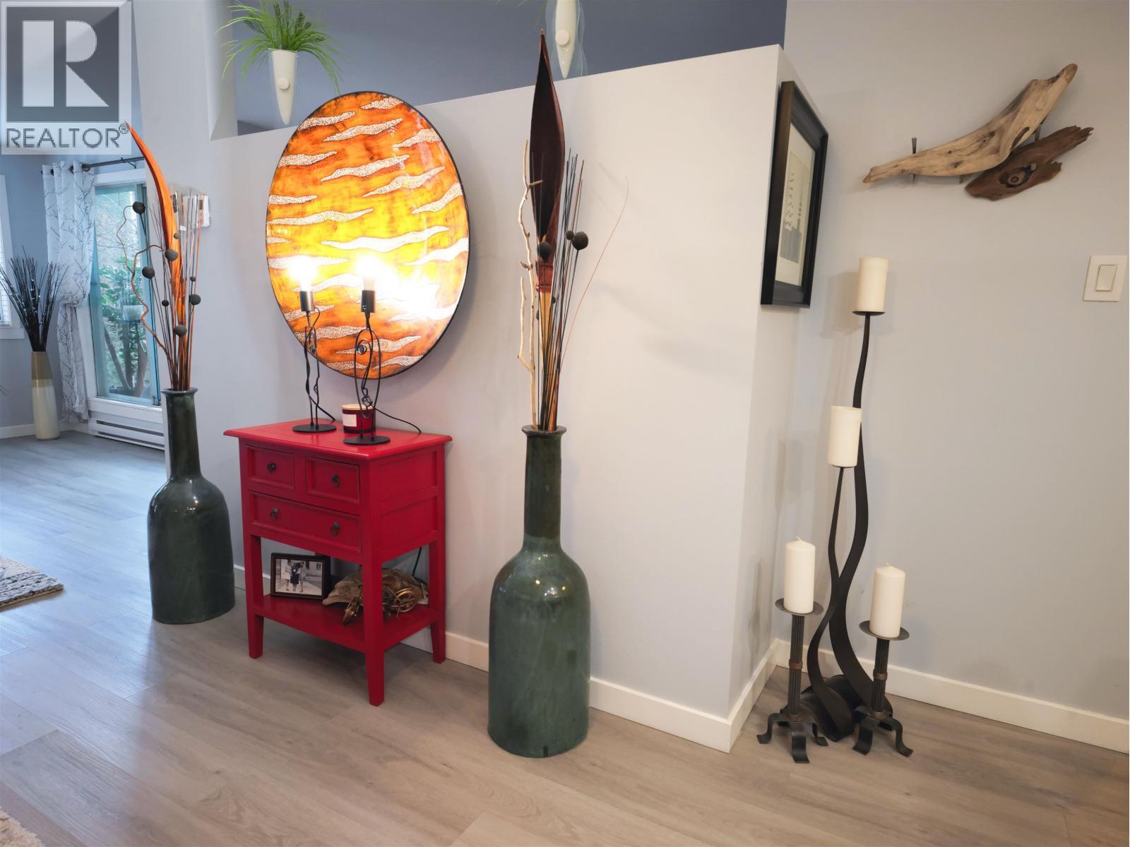 204 1550 Mariner Walk, Vancouver, BC - Indoor Photo Showing Other Room