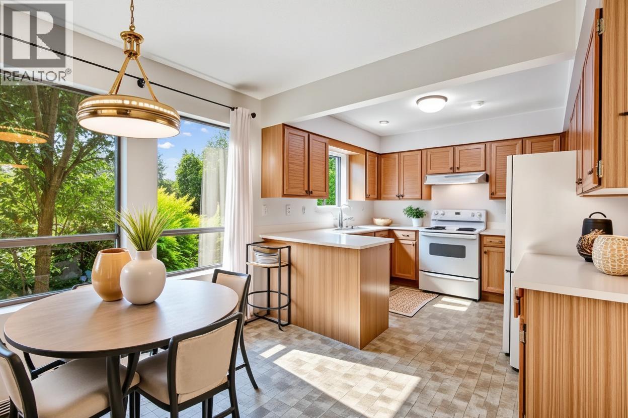 5202 Hollywood Drive, Richmond, BC - Indoor