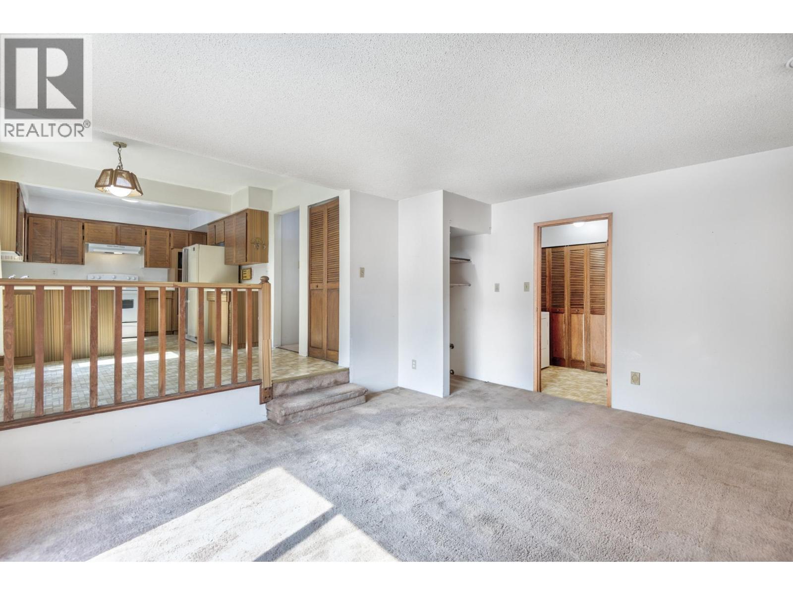 5202 Hollywood Drive, Richmond, BC - Indoor