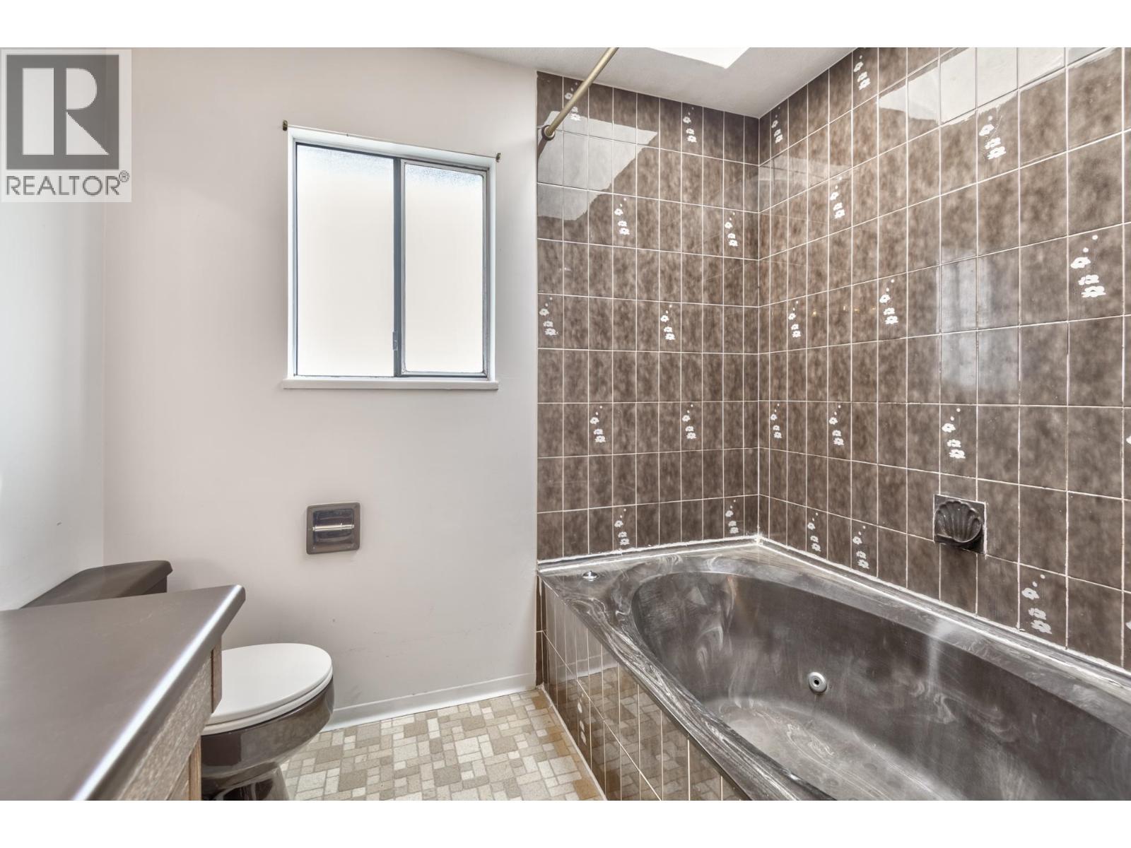 5202 Hollywood Drive, Richmond, BC - Indoor Photo Showing Bathroom