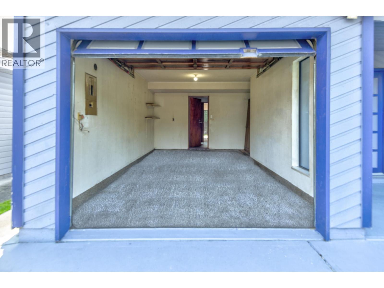 5202 Hollywood Drive, Richmond, BC - Outdoor With Exterior