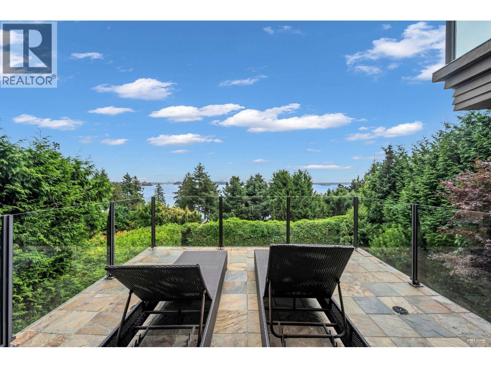 3570 Creery Avenue, West Vancouver, BC - Outdoor