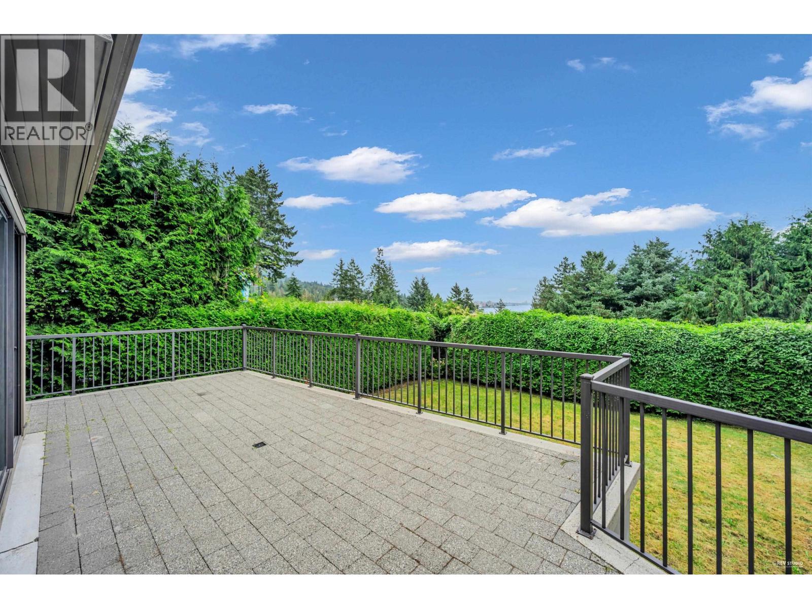 3570 Creery Avenue, West Vancouver, BC - Outdoor
