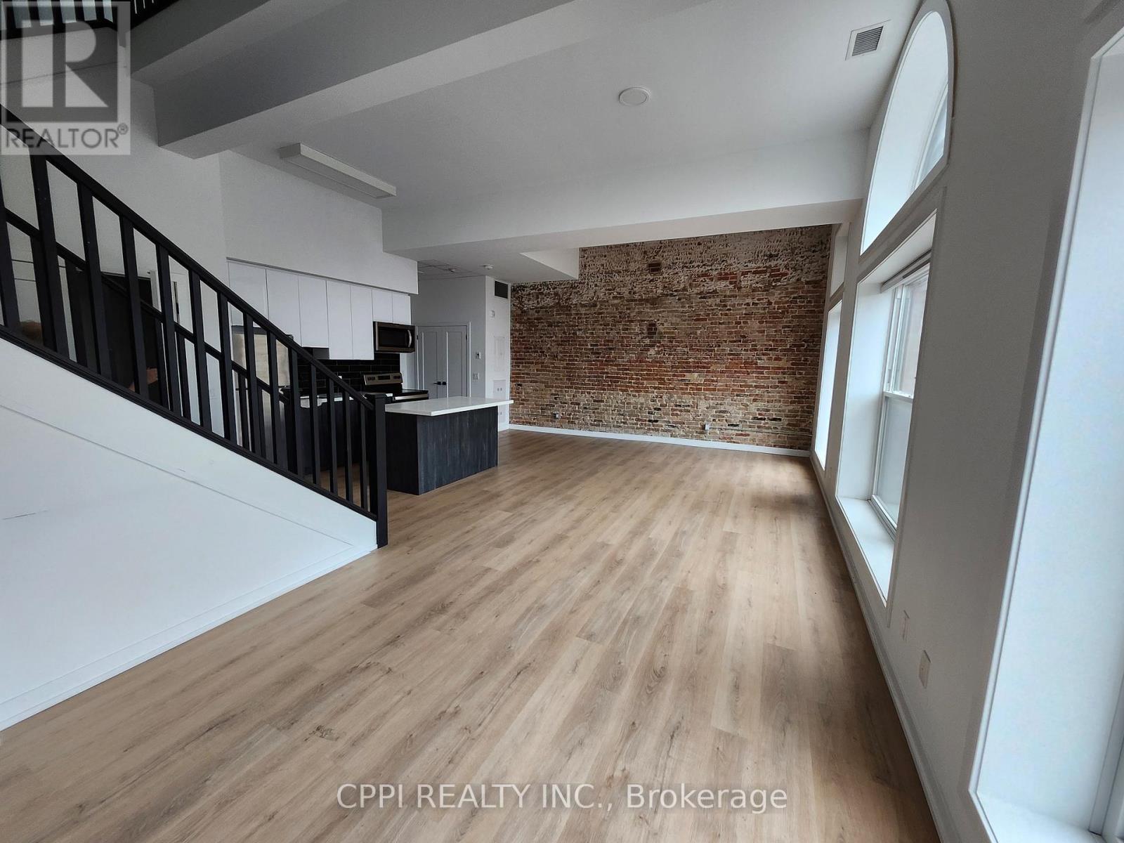 201 - 140 Simcoe Street, Peterborough, ON - Indoor Photo Showing Other Room