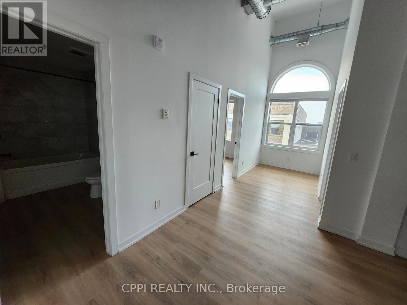 201 - 140 Simcoe Street, Peterborough, ON - Indoor Photo Showing Other Room