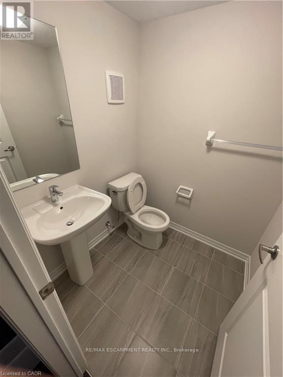 507 - 585 Colborne Street E, Brantford, ON - Indoor Photo Showing Bathroom