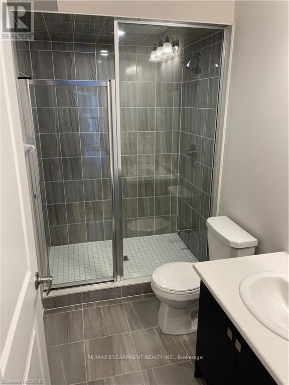 507 - 585 Colborne Street E, Brantford, ON - Indoor Photo Showing Bathroom