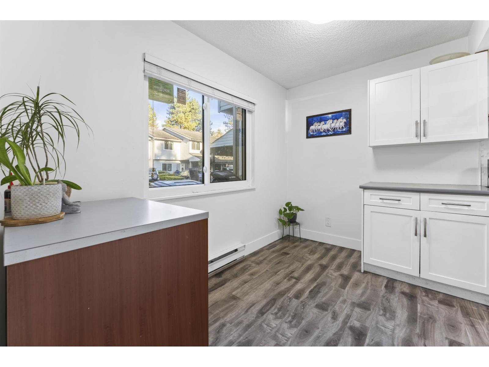 164 7261 140 Street, Surrey, BC - Indoor