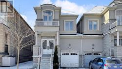 18 BRISTLEWOOD CRESCENT Vaughan, ON L4J 0H4