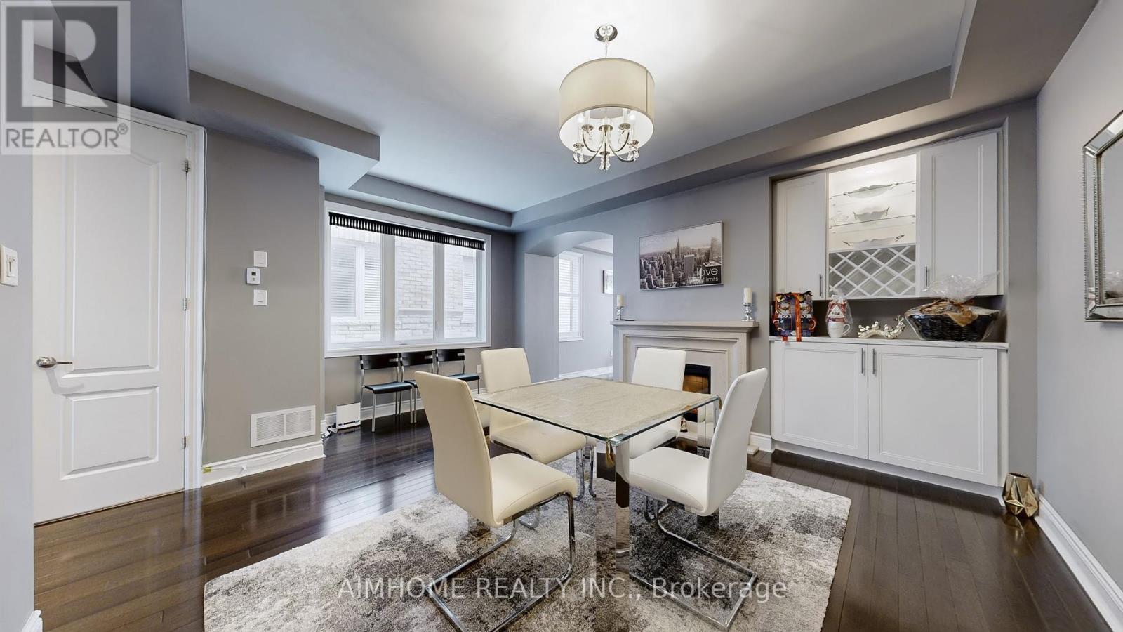 18 Bristlewood Crescent, Vaughan, ON - Indoor Photo Showing Dining Room