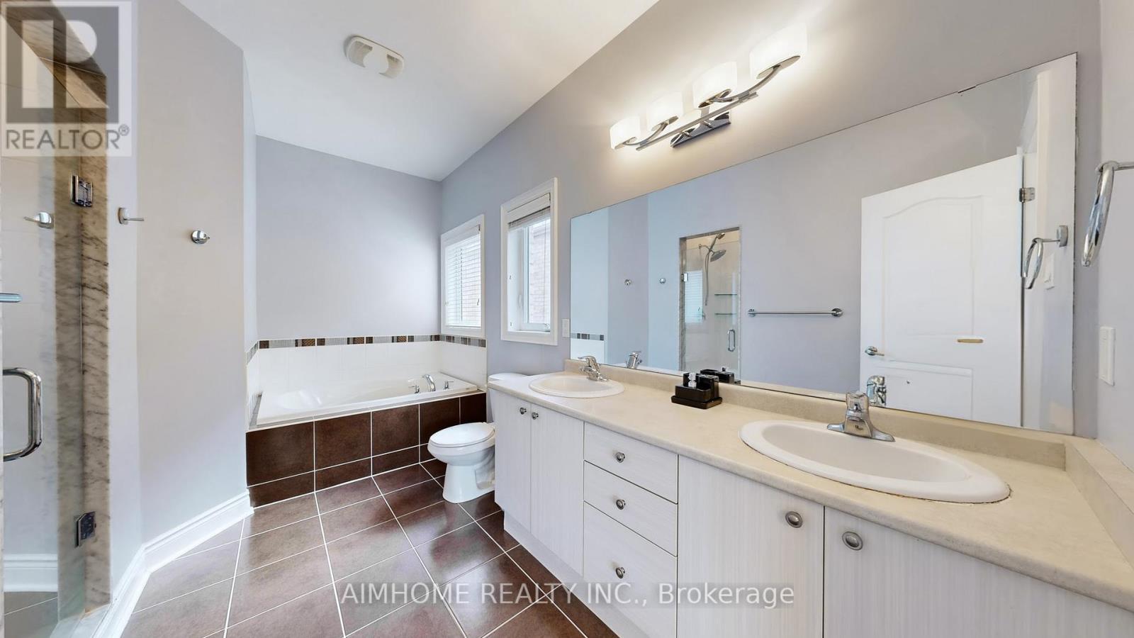 18 Bristlewood Crescent, Vaughan, ON - Indoor Photo Showing Bathroom