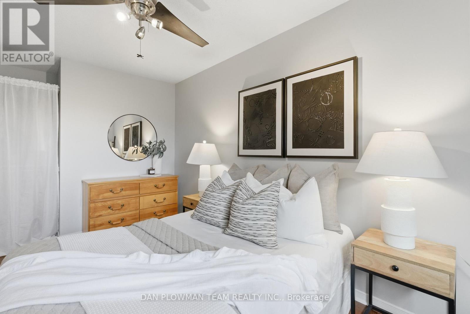 312 Sheffield Court, Oshawa, ON - Indoor Photo Showing Bedroom