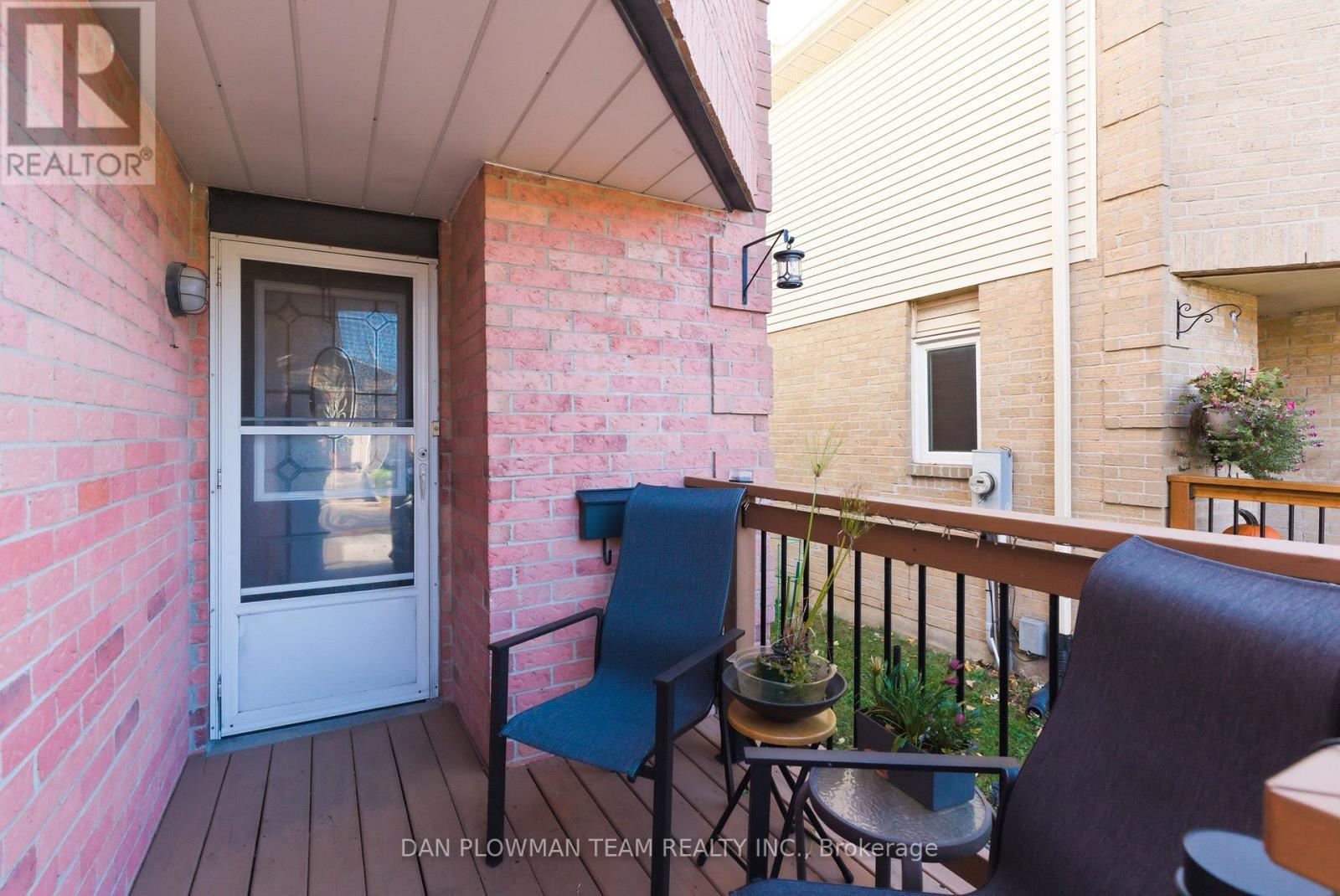 312 Sheffield Court, Oshawa, ON - Outdoor With Exterior