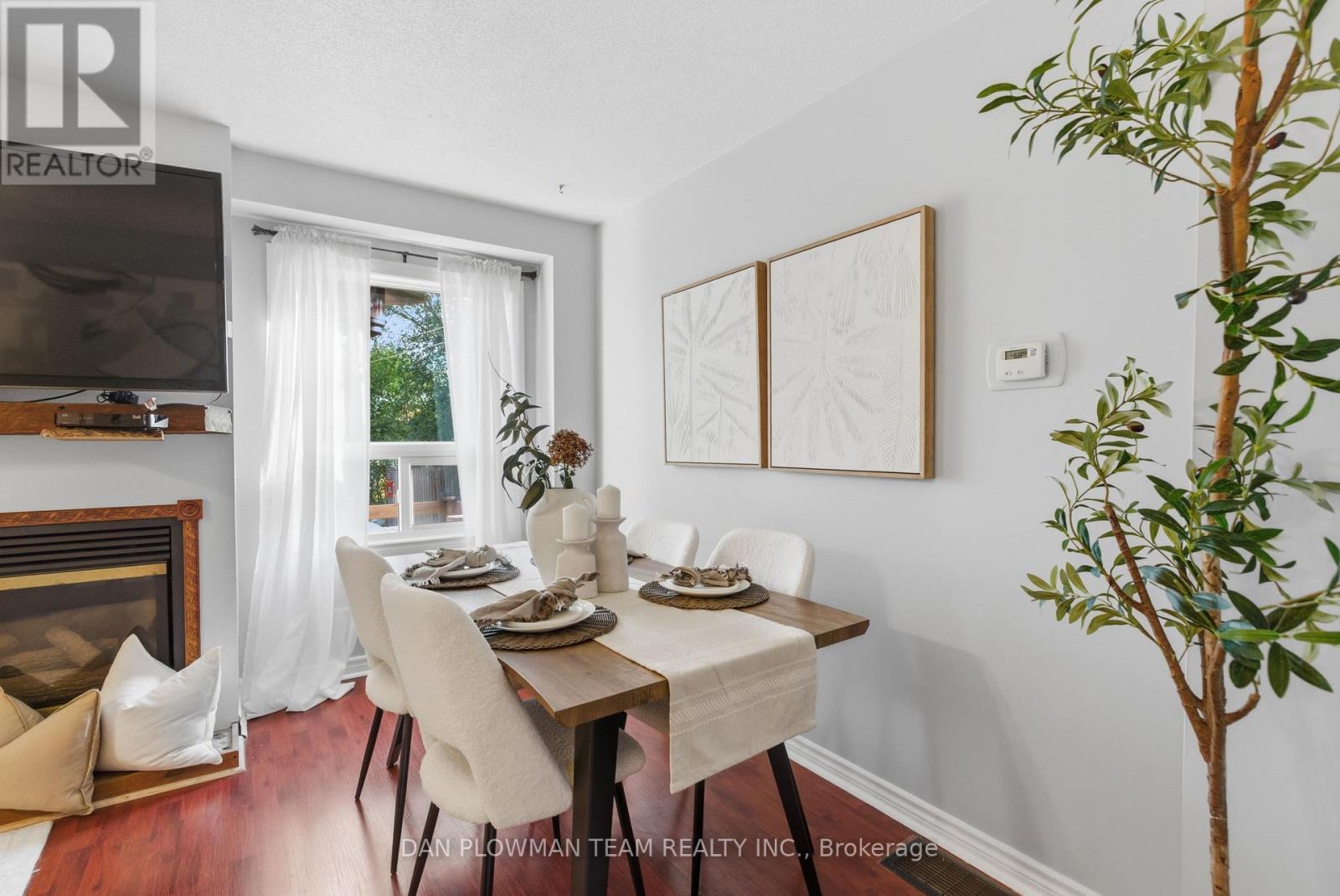 312 Sheffield Court, Oshawa, ON - Indoor Photo Showing Dining Room With Fireplace
