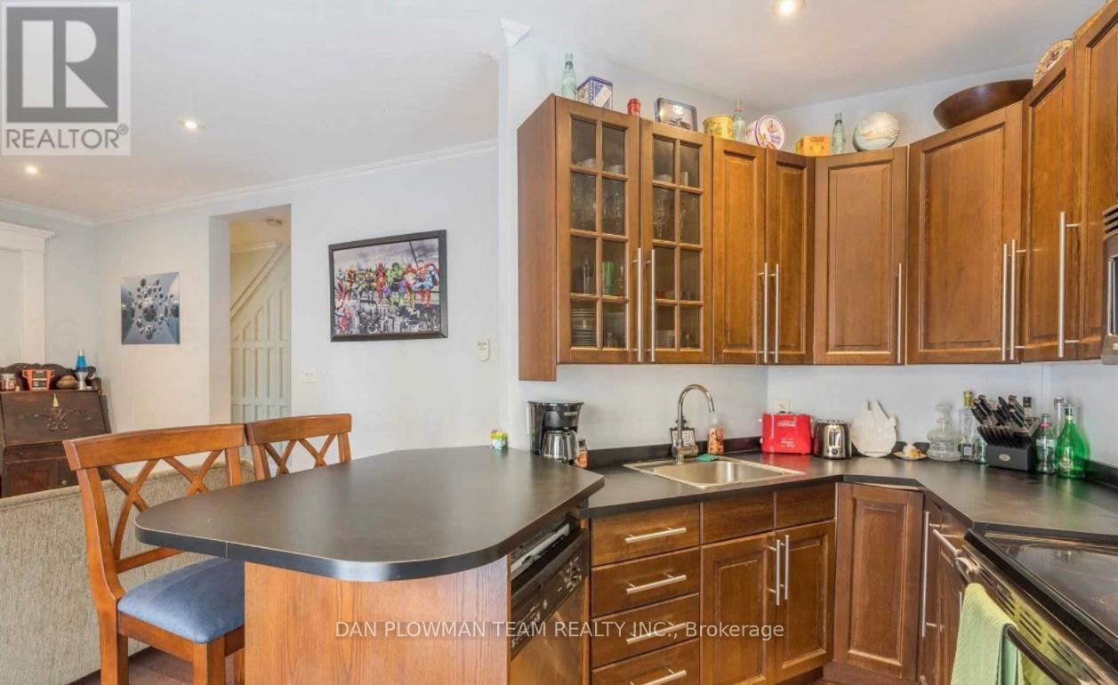 16 Inverlea Street, Peterborough, ON - Indoor