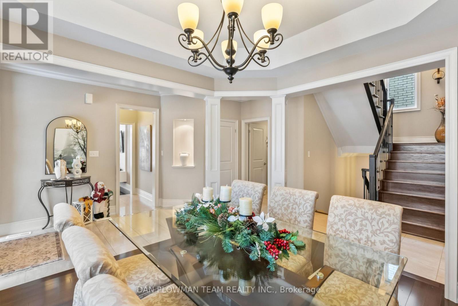 3 Serene Court, Whitby, ON - Indoor Photo Showing Dining Room