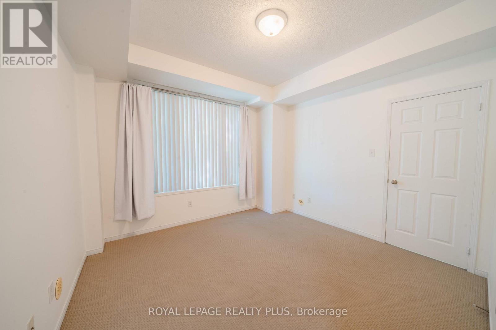 5 - 3015 Destination Drive, Mississauga, ON - Indoor Photo Showing Other Room