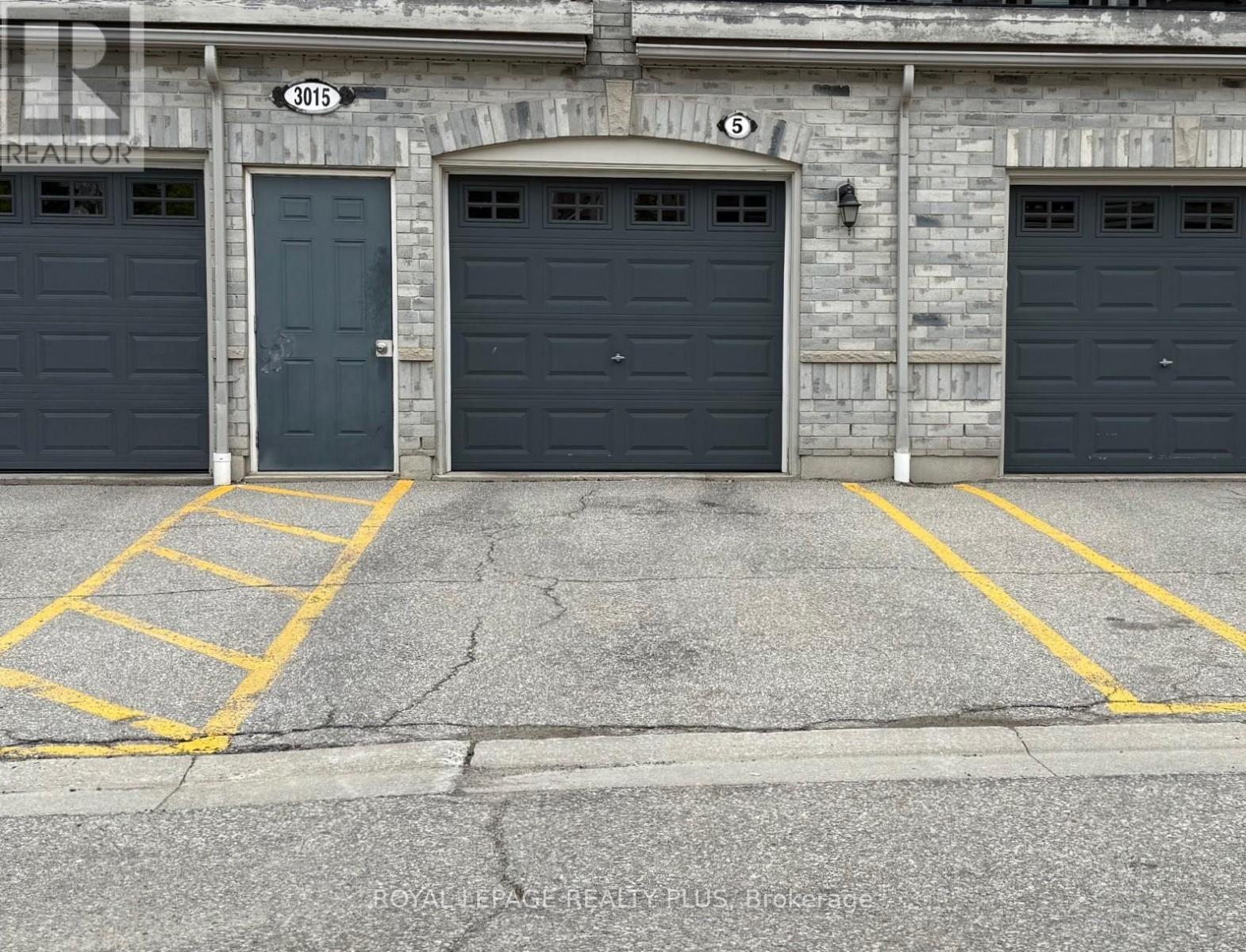 5 - 3015 Destination Drive, Mississauga, ON - Outdoor