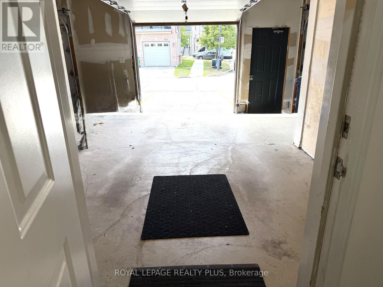 5 - 3015 Destination Drive, Mississauga, ON - Indoor Photo Showing Other Room