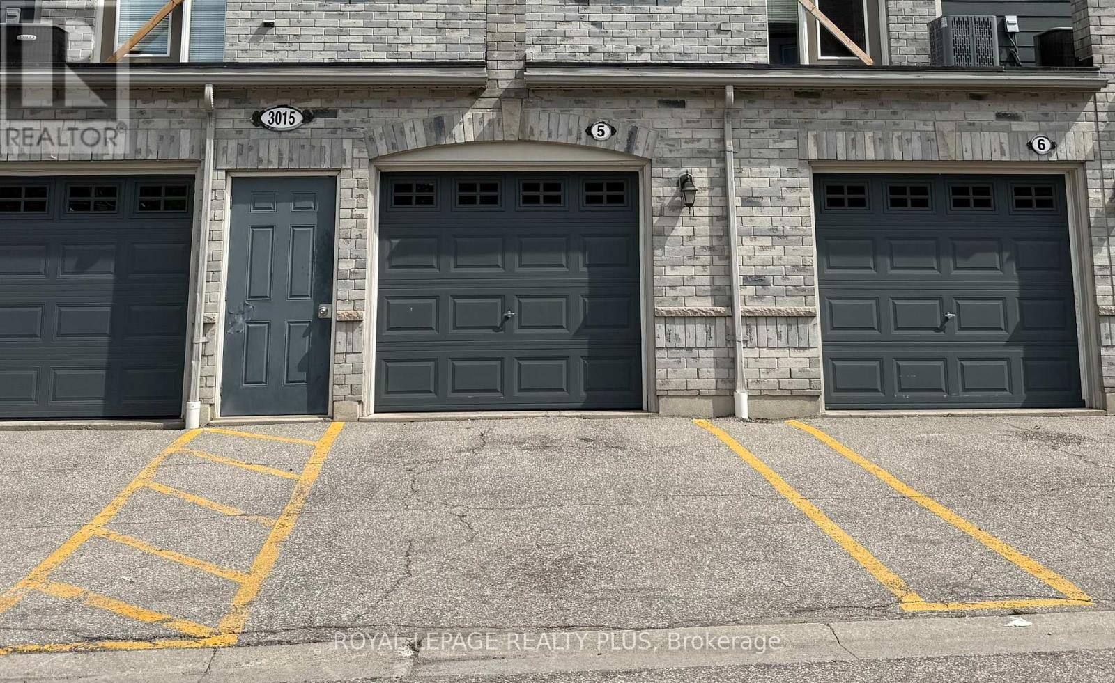 5 - 3015 Destination Drive, Mississauga, ON - Outdoor