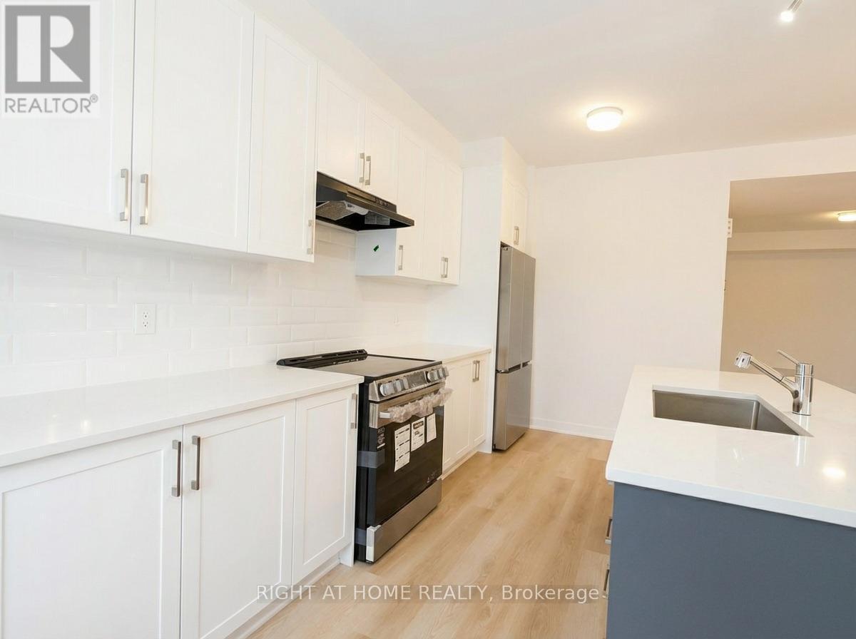 425 Mortar Terrace, Ottawa, ON - Indoor Photo Showing Kitchen