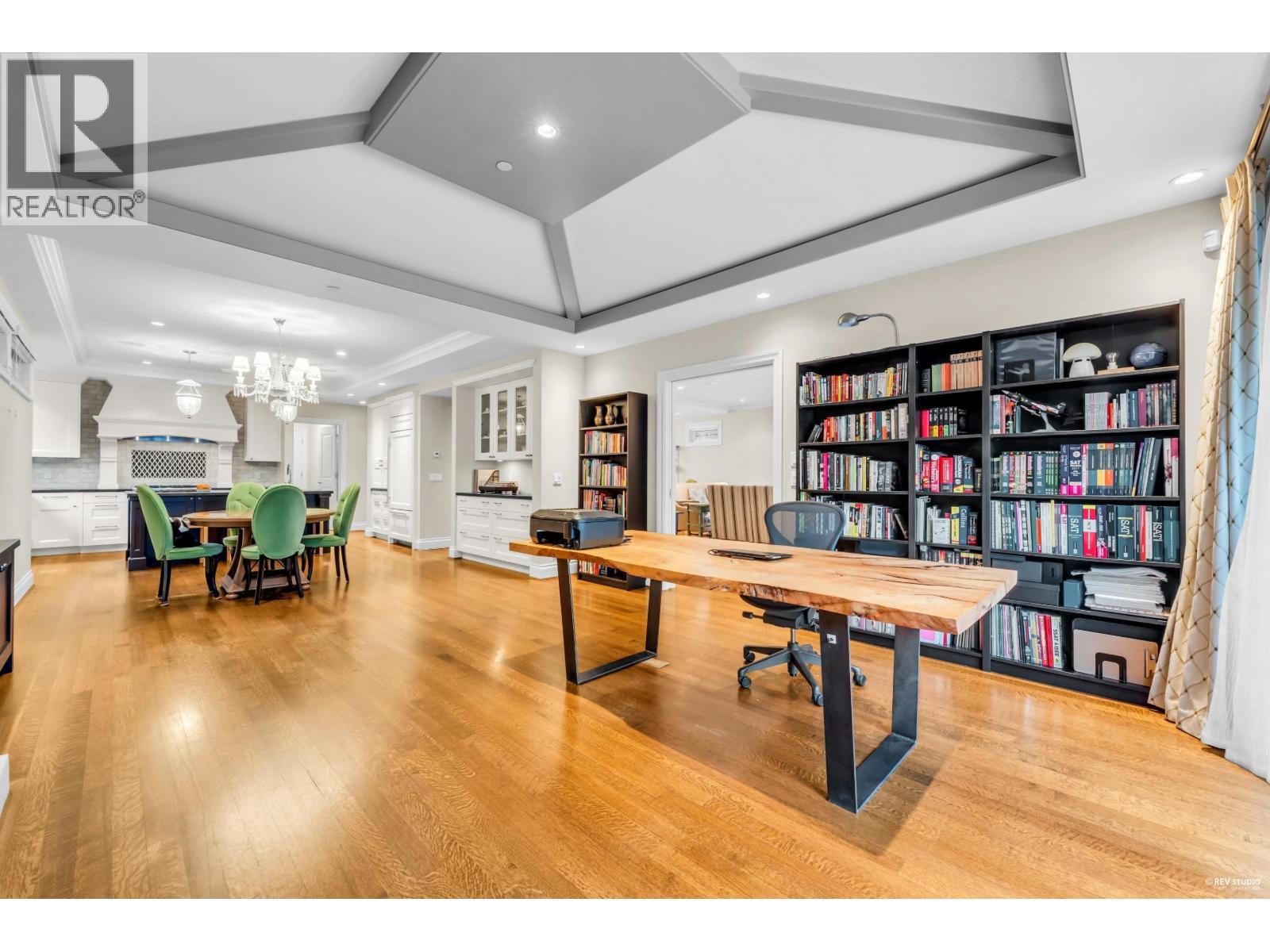 4358 Erwin Drive, West Vancouver, BC - Indoor