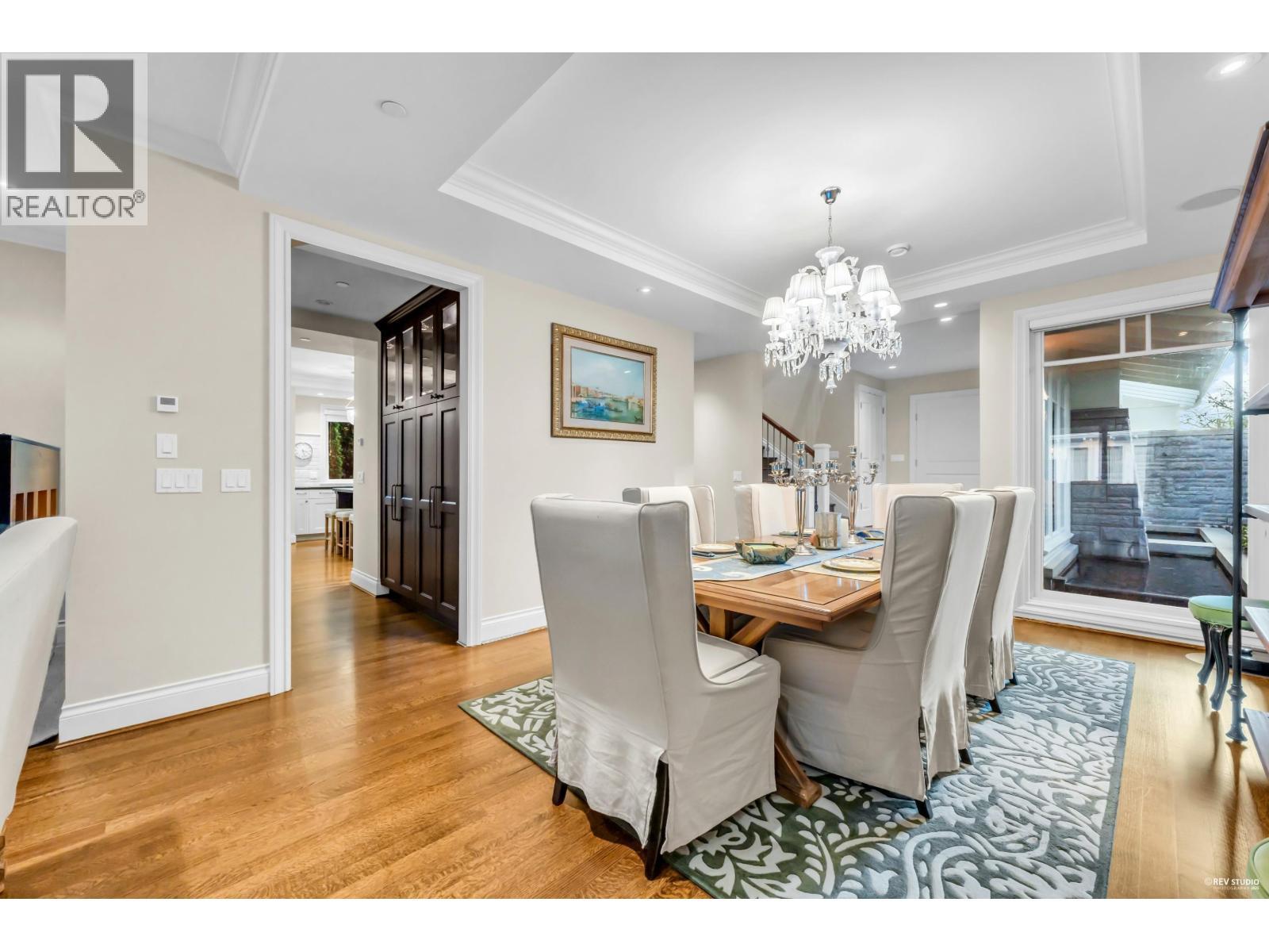 4358 Erwin Drive, West Vancouver, BC - Indoor Photo Showing Dining Room