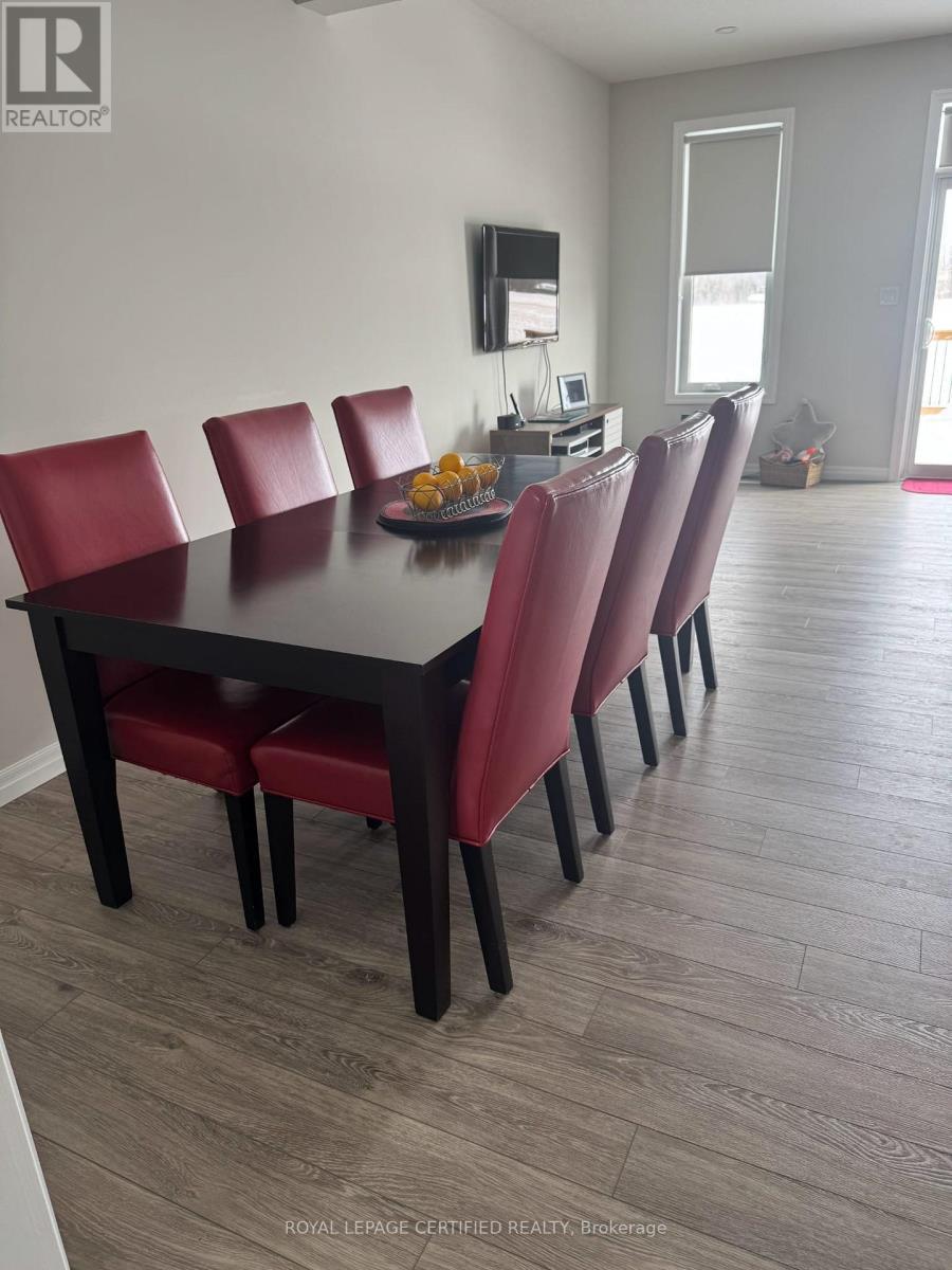 55 Braun Avenue, Tillsonburg, ON - Indoor Photo Showing Dining Room