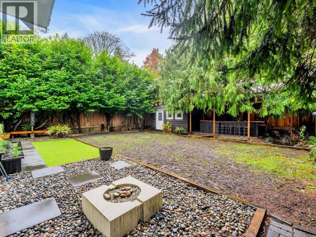 33 66A Street, Delta, BC - Outdoor With Deck Patio Veranda