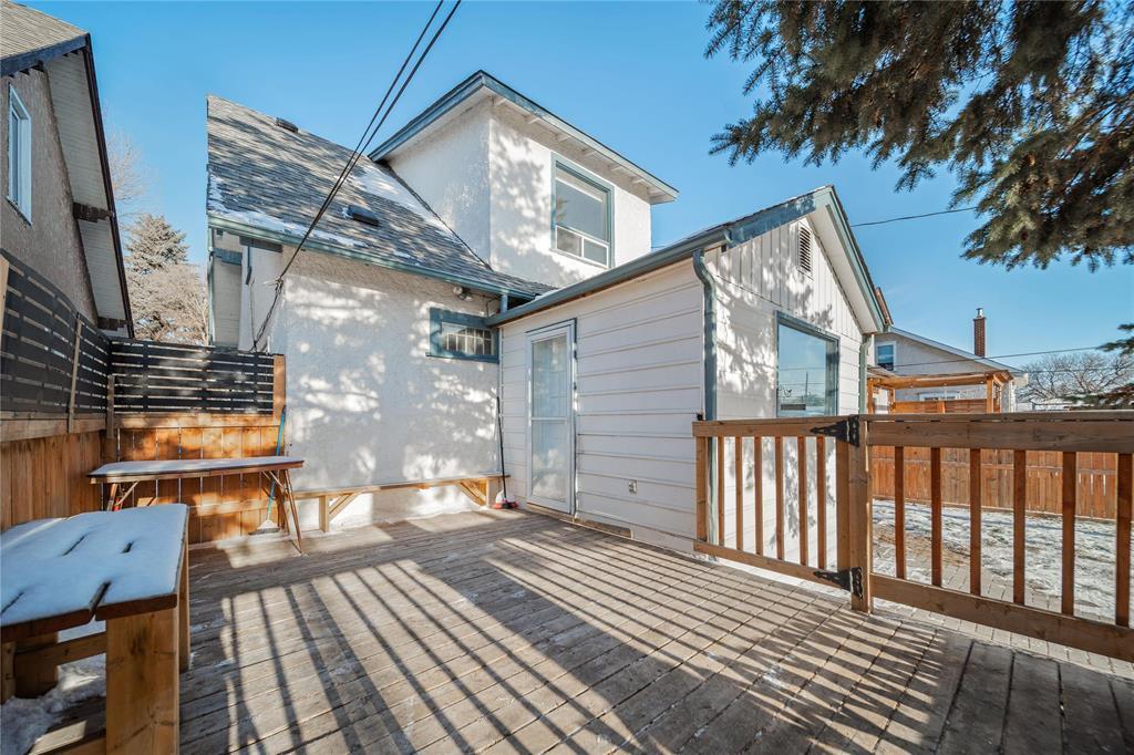 660 Machray Avenue, Winnipeg, MB - Outdoor With Deck Patio Veranda