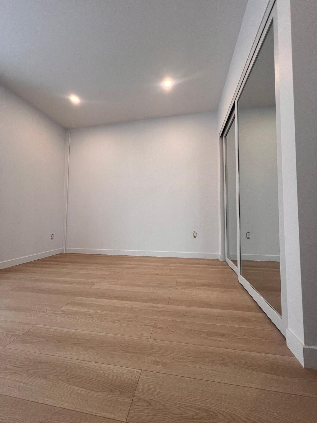 Chambre à coucher - 6439 Av. Des Érables, Montréal (Rosemont/La Petite-Patrie), QC - Indoor Photo Showing Other Room