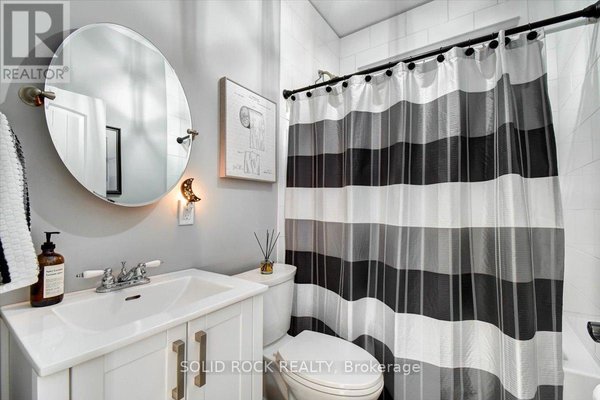 400 Pigden Road, Madoc, ON - Indoor Photo Showing Bathroom