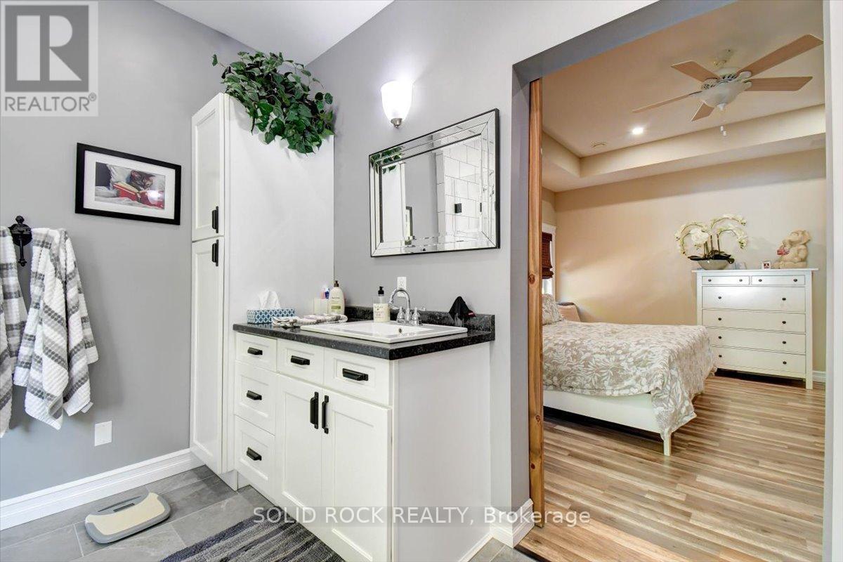 400 Pigden Road, Madoc, ON - Indoor