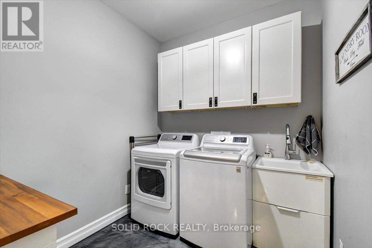 400 Pigden Road, Madoc, ON - Indoor Photo Showing Laundry Room